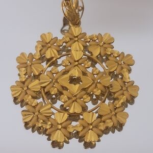 21k Solid Yellow Dubai Gold Diamond Cut Floral Pendant